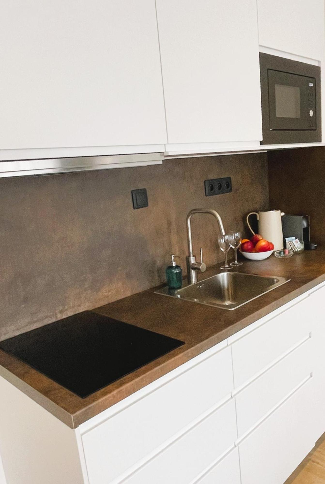 Apt 100 Praha Eksteriør bilde